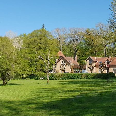 Gite Dans Un Domaine Historique 谢夫勒斯 外观 照片