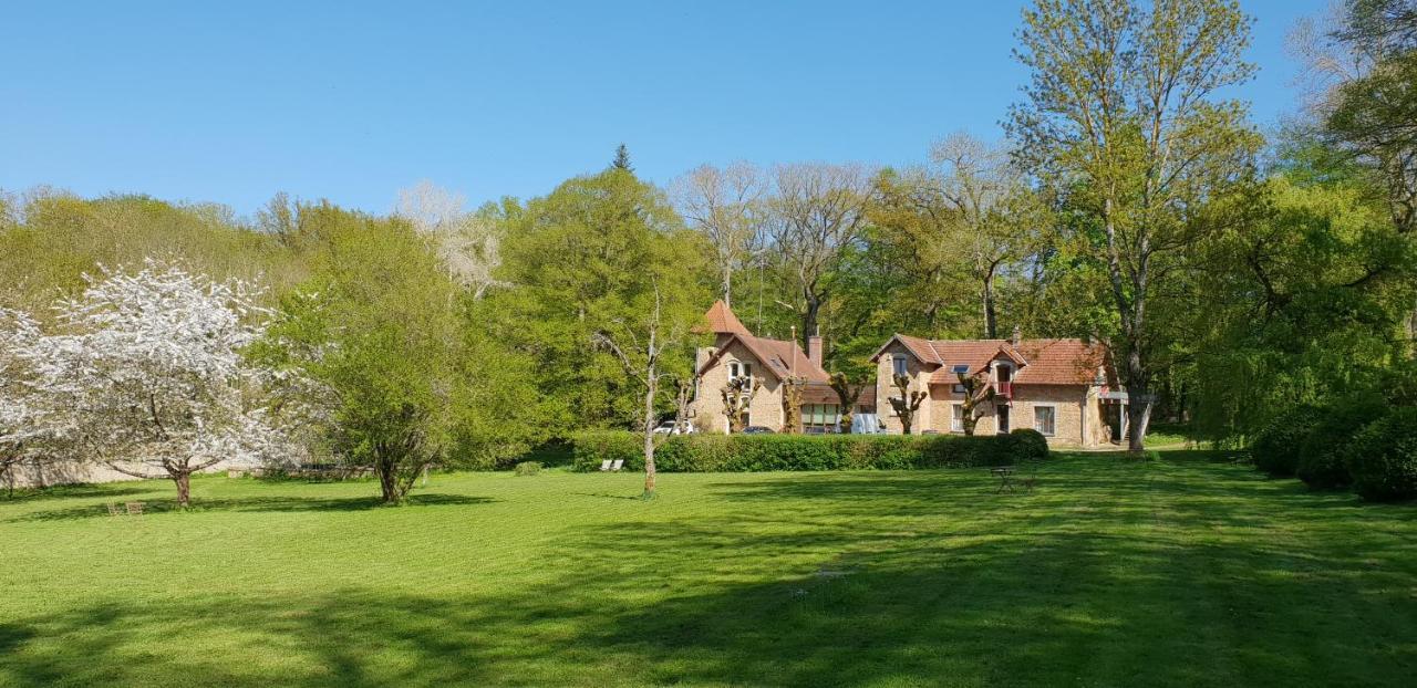 Gite Dans Un Domaine Historique 谢夫勒斯 外观 照片